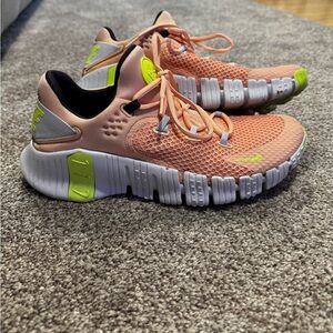 Nike Metcon 4 Shoes - women’s